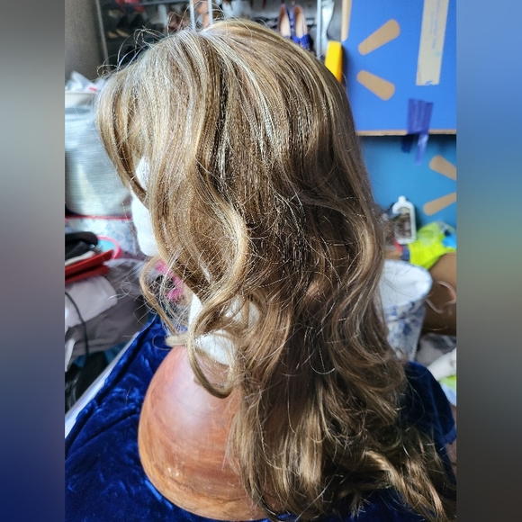 R&B Collection wig - Picture 2 of 8